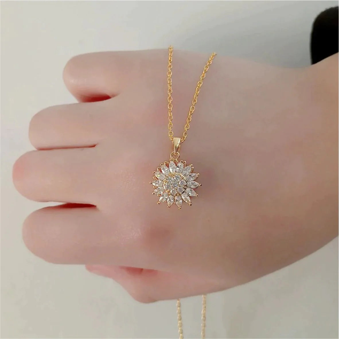 Collar Girasol Giratorio
